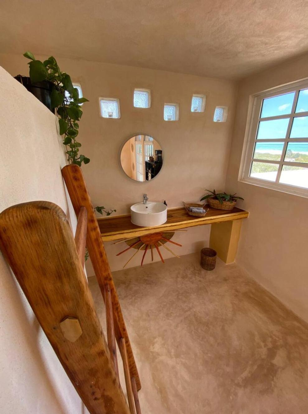 La Casa Del Sol Beachfront * El Cuyo
